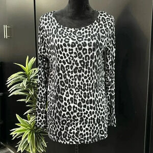Mario Serrani Scoop-neck,side slit,stretch leopard print long sleeve tunic top